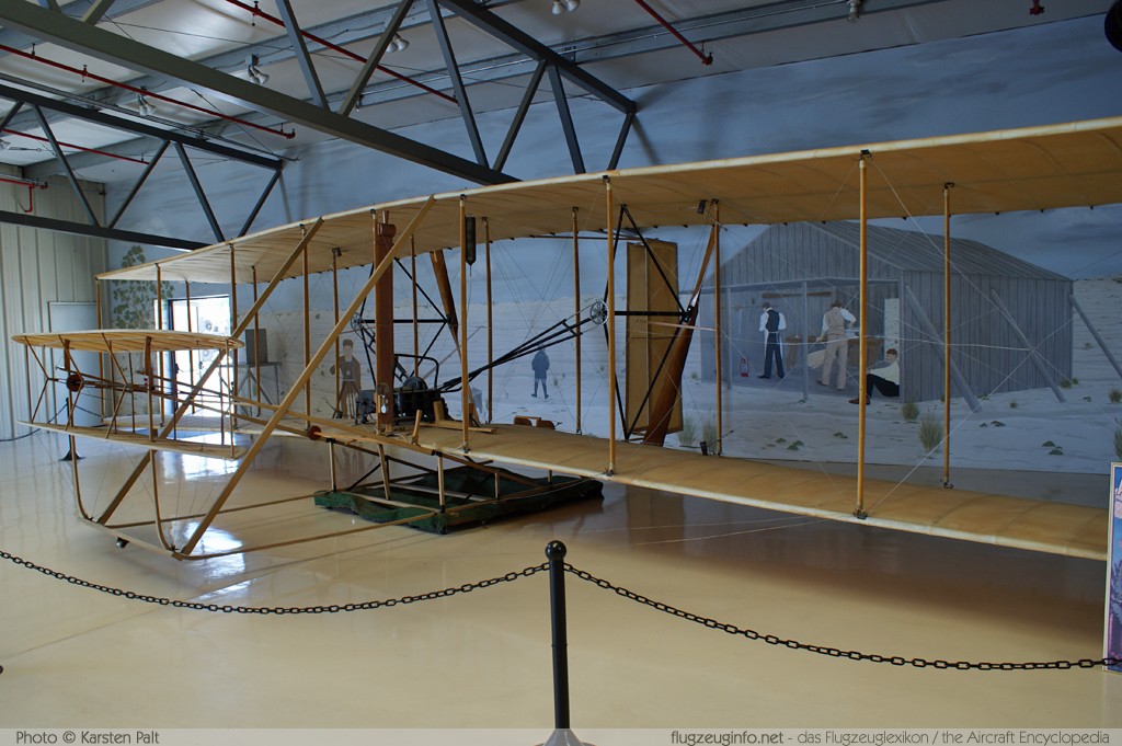 Wright Flyer I n/a, Replica Planes of Fame Aircraft Museum Chino, CA 2012-06-12 � Karsten Palt, ID 6136 Wright Flyer I n/a, Replica Planes of Fame Aircraft Museum Chino, CA 2012-06-12 � Karsten Palt, ID 6136